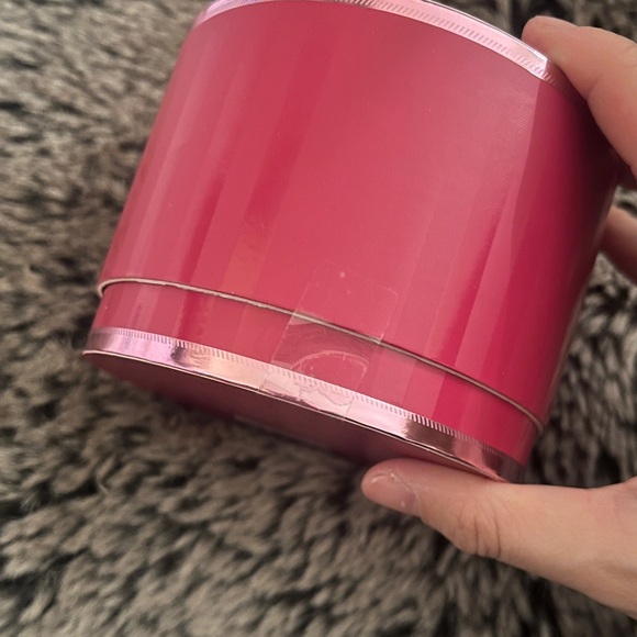 Victoria's Secret Bombshell Magic Fragrance Shimmer Dust 2.29oz NEW - Picture 2 of 3